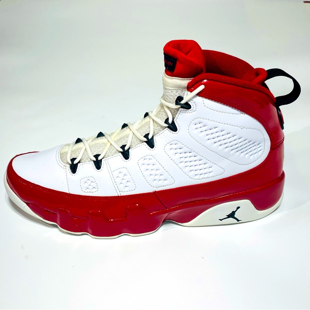 Air Jordan 9 Retro Gym Red Men’s Size 12 Excellent Condition Worn a couple times